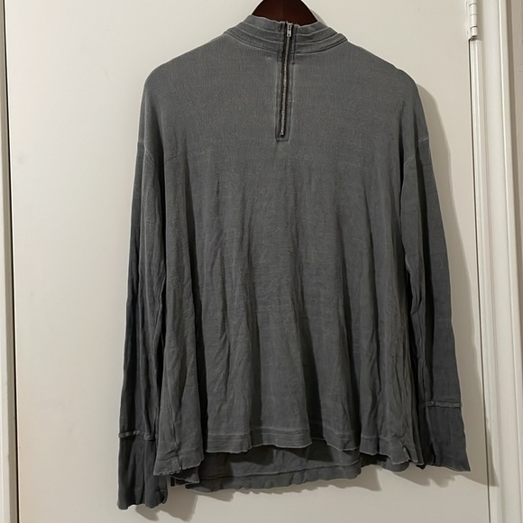 POL Charcoal Long Sleeve Textured Top Size S - Picture 2 of 7